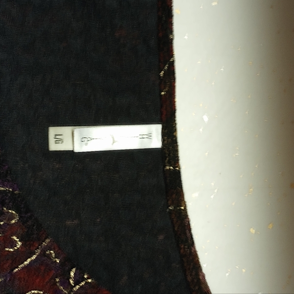 Ladies top - Picture 3 of 4